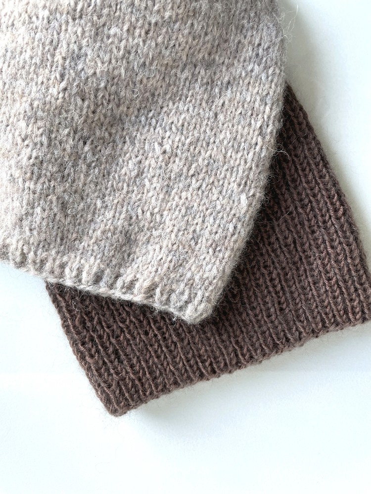 Ciepła czapka ręcznie robiona CHMURKA Alpaka 26 Beżowa