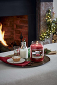 Duża świeca zapachowa Yankee Candle LETTERS TO SANTA