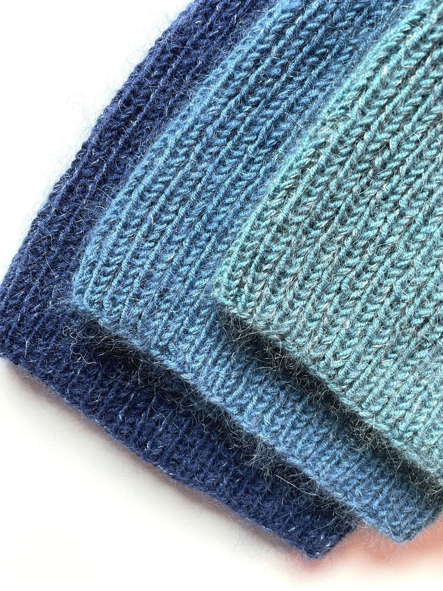 Handmade women's hat AUREA 100% baby merino plus mohair and silk 13/28 Navy Blue