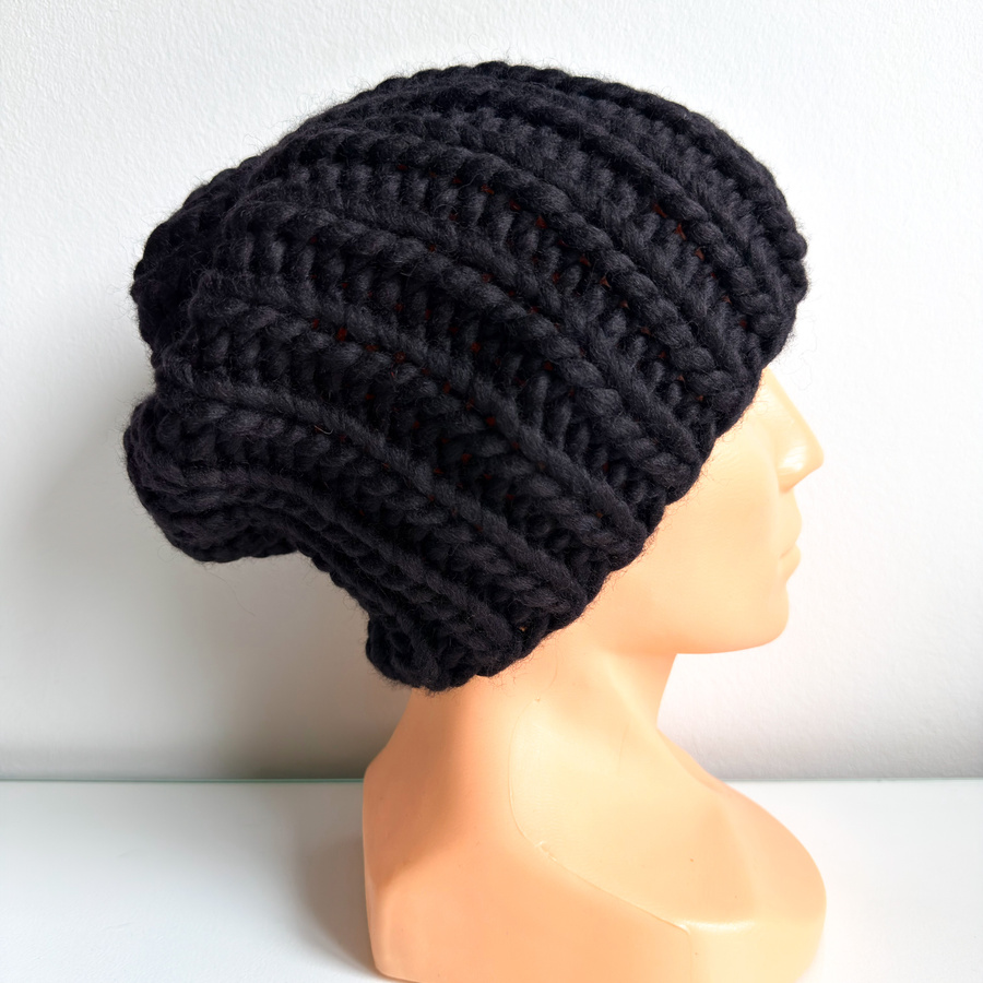 ASHER Handgemachte grobe Damen-Wollmütze 02 Schwarz Nitkowe Love