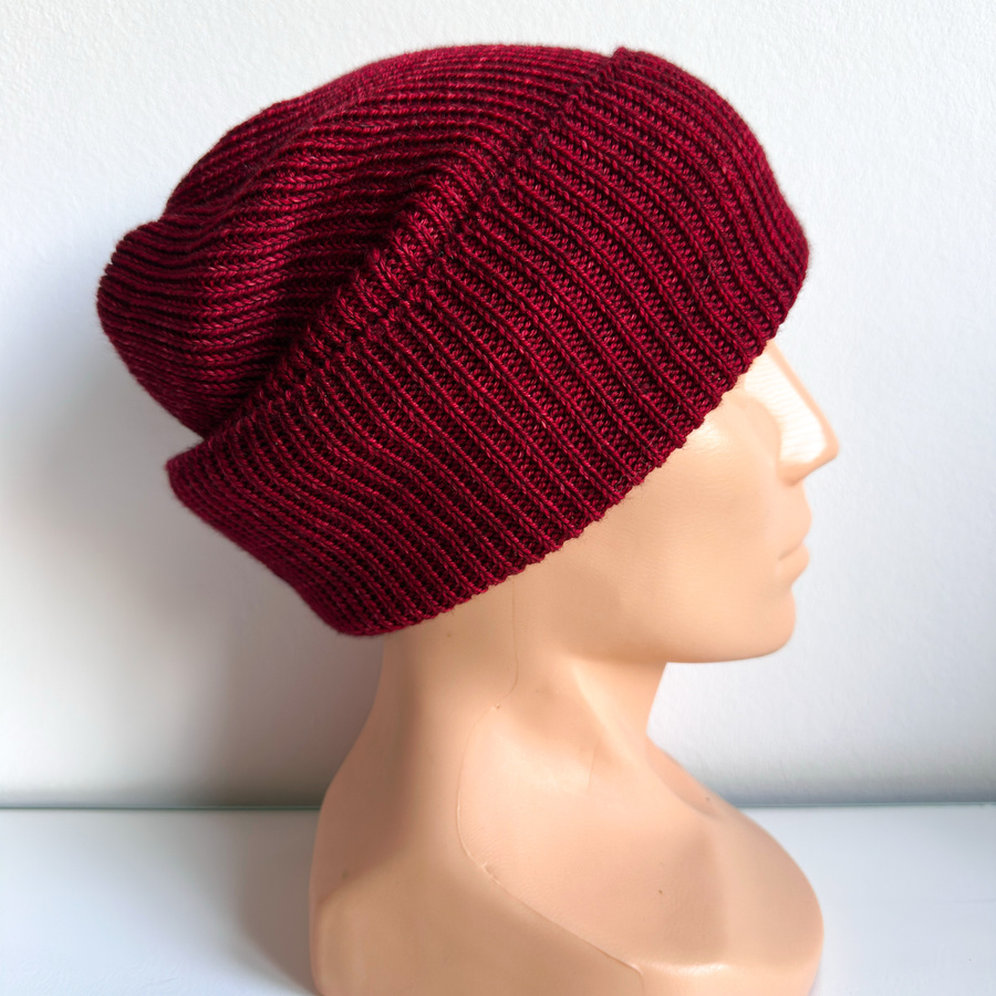 VARELLA 2.0 – czapka z wełny merino 100% Baby Merino SW033 Cereza bordowa