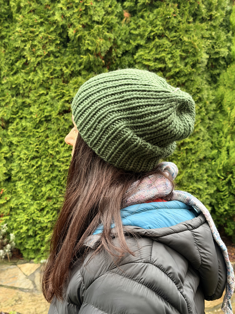 JANKA Women's Chunky Yarn Beanie 100% Wool 97 Ciemny Bluszcz Nitkowe Love