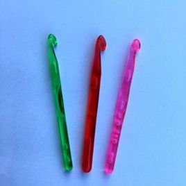 Szydełko plastikowe Różowe