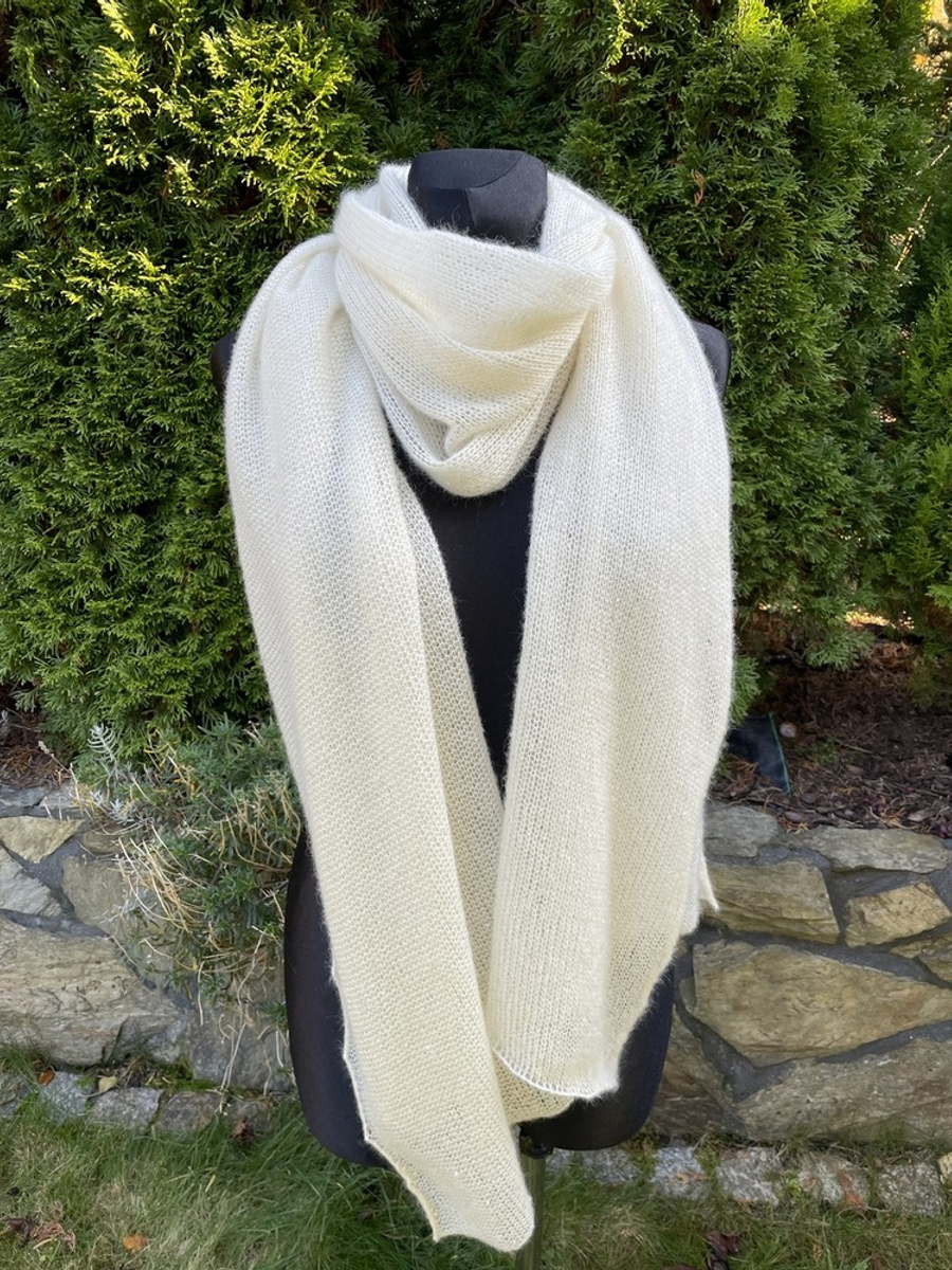 Delikatny i zwiewny szal moher z merynosem Ciemny Róż Pudrowy 60 x 180 cm