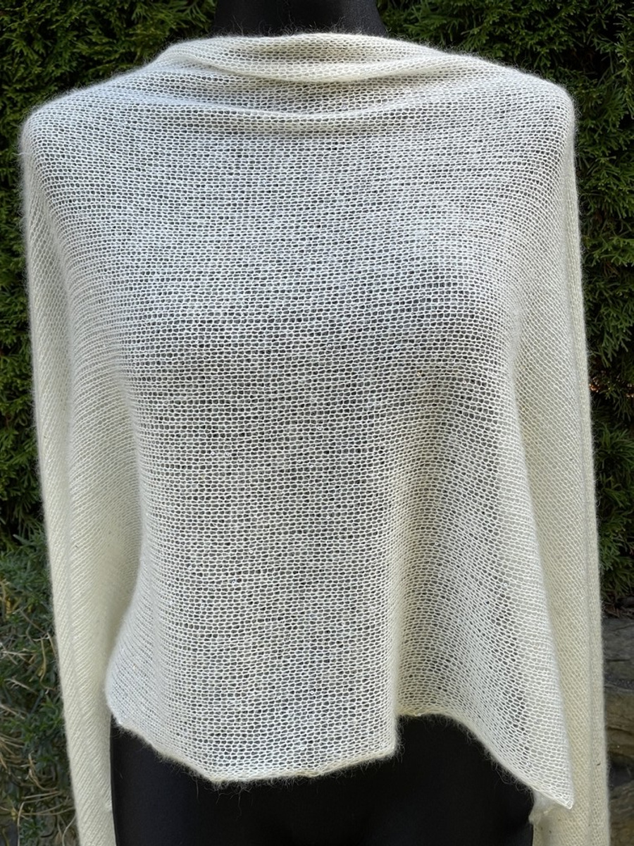 Delikatny i zwiewny szal moher z merynosem Ecru 60 x 210 cm