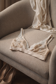Biustonosz braletka Wacoal EMBRACE LACE WA852191271 Soft Cup Bra Naturally Nude / Ivory