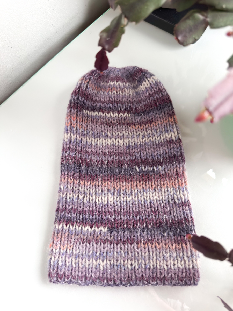 Handmade Czapka damska ALURA Merynos plus moher i jedwab 15/55 fioletowy deszcz