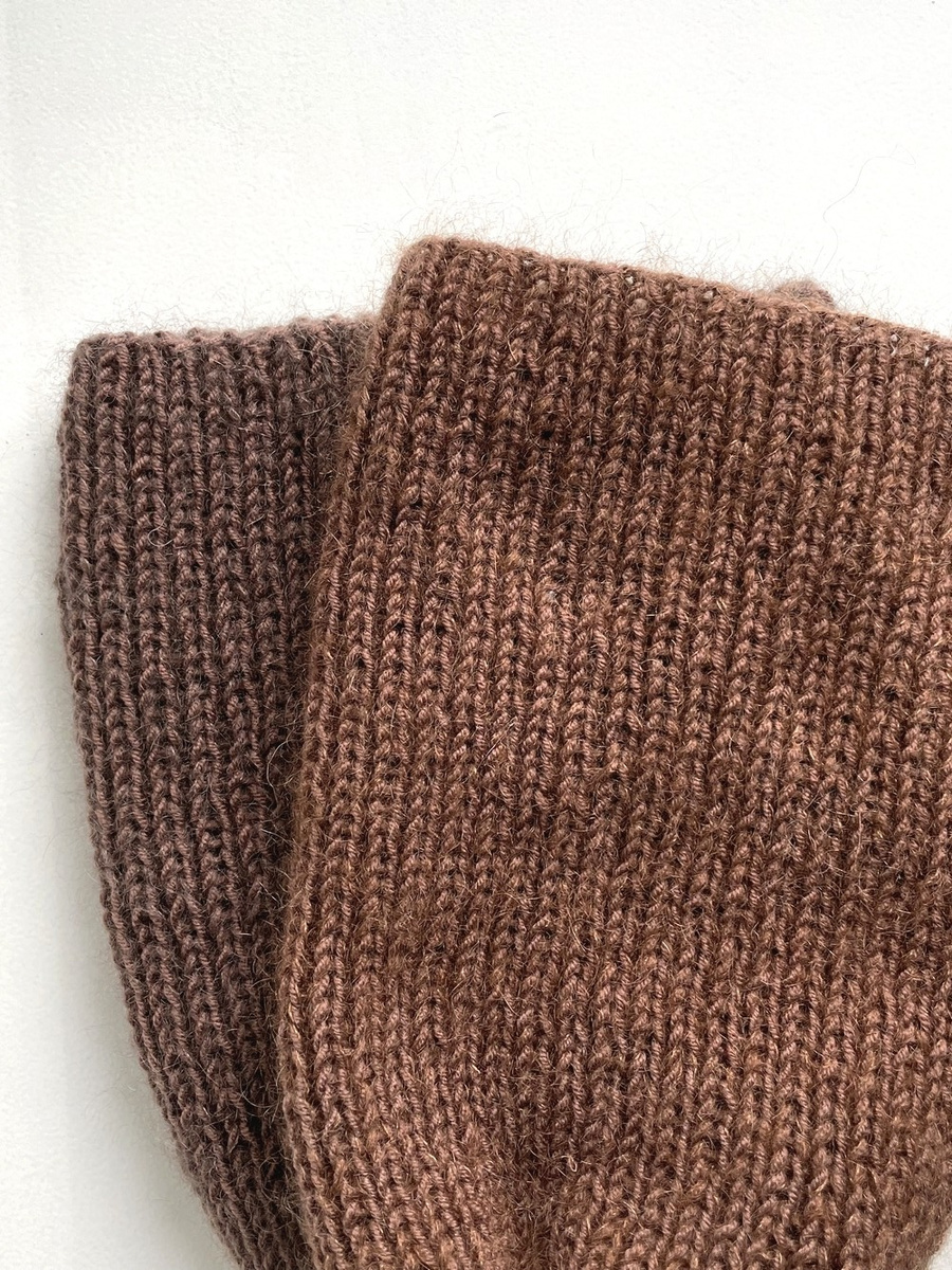 Handmade women's hat AUREA 100% baby merino plus mohair and silk 52/35 Milk chocolate