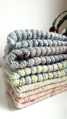 Beanie czapka z wełny merino VARELLA 100% Baby Merino Print 105 magiczna beza