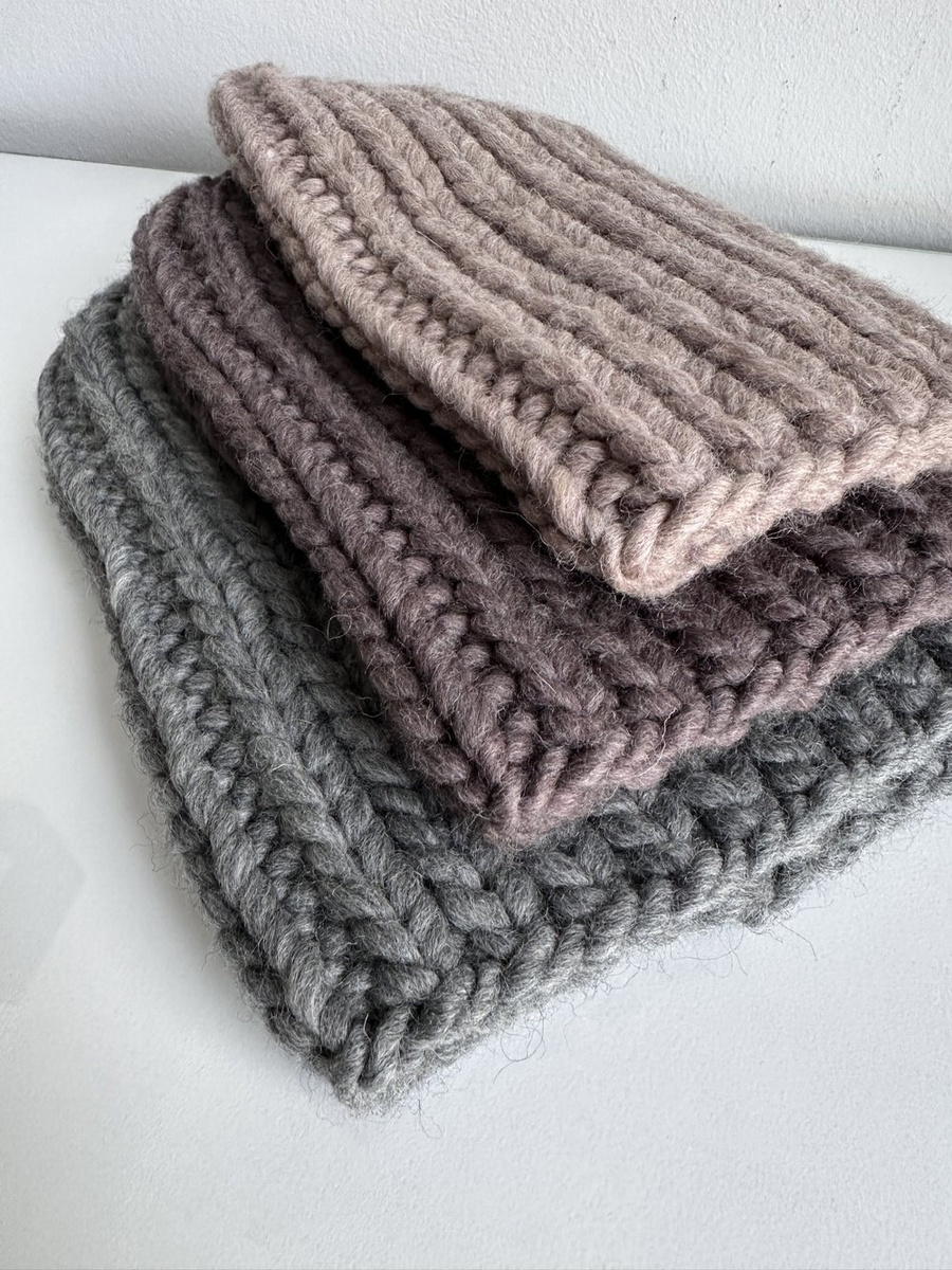 ASHER Handmade Wool Beanie 05 Kora Nitkowe Love