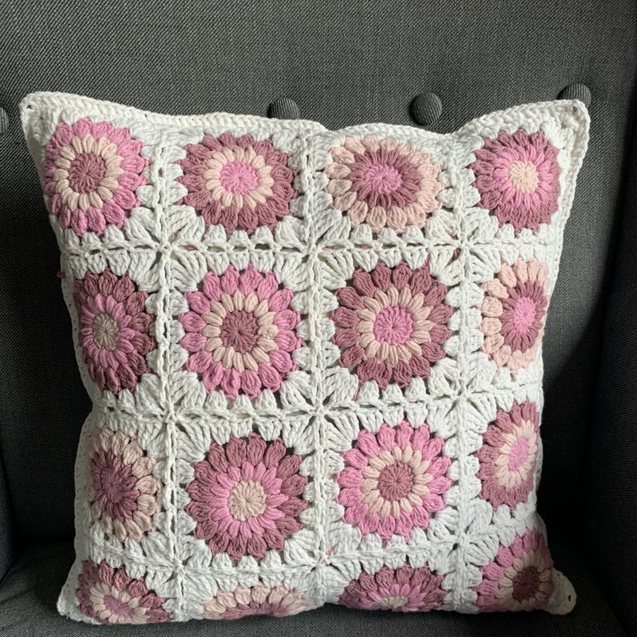 Poszewka na poduszkę 40x40 cm różowe kwiatki