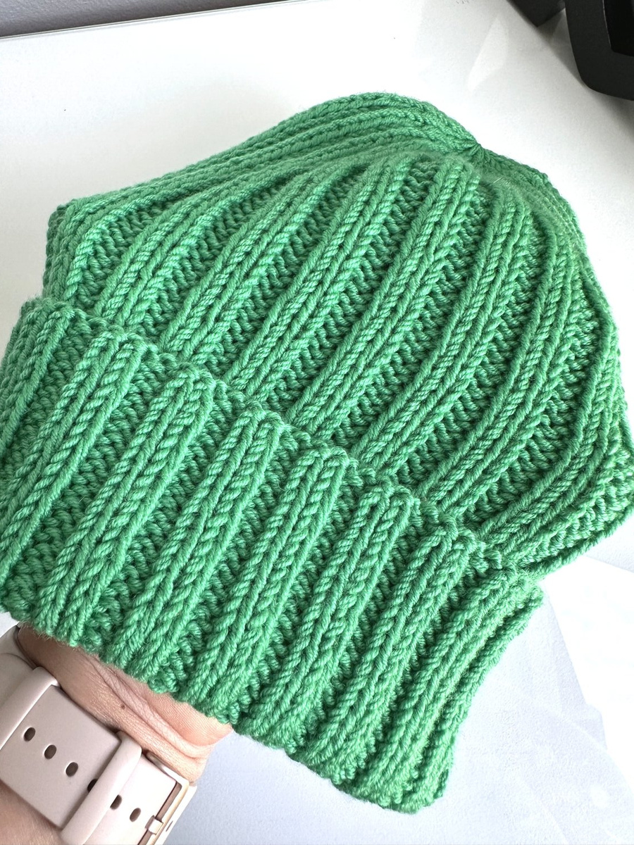 Wywijana czapka merino HELLI 100% Baby Merino 31 Jaskrawozielony