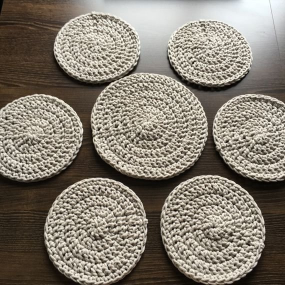 Komplet 7 podkładek okrągłych ze sznurka bawełnianego beż
