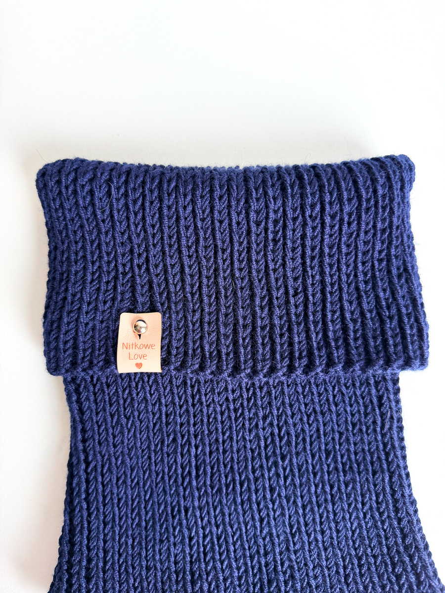 Ręcznie robiony KOMIN HELLI 100% Baby Merino - WYBIERZ KOLOR