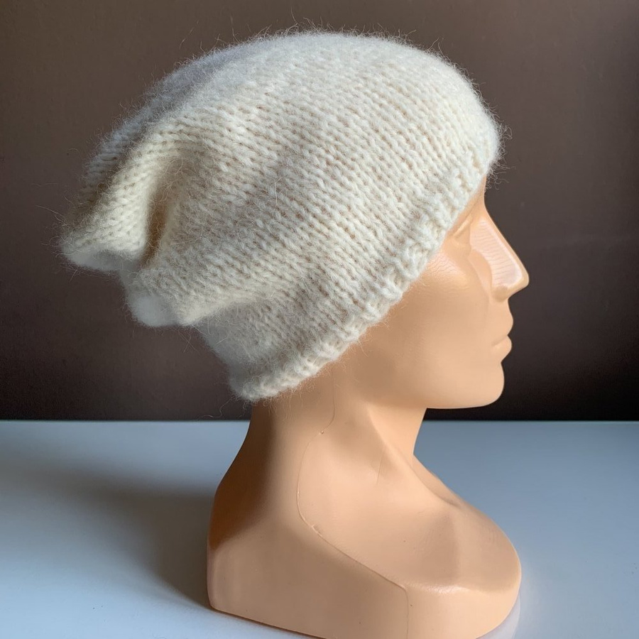 Ręcznie robiona czapka CHMURKA Alpaka 01 Ecru