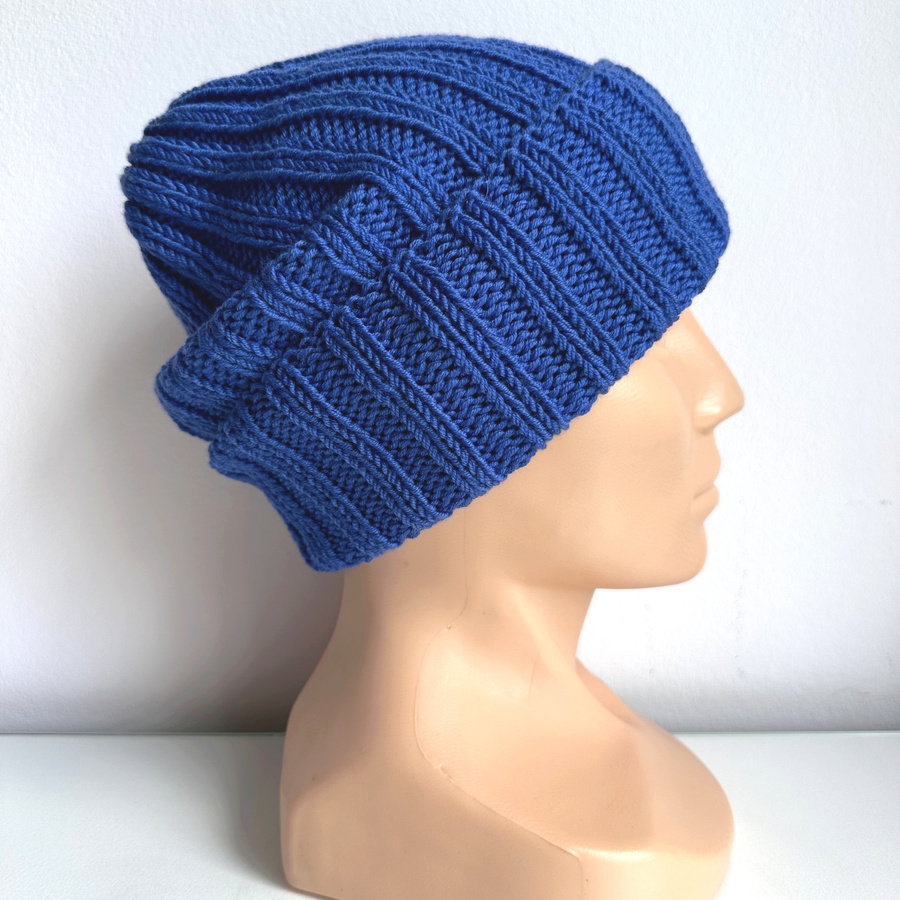 HELLI Handmade Merino Wool Beanie 33 Bright Blue