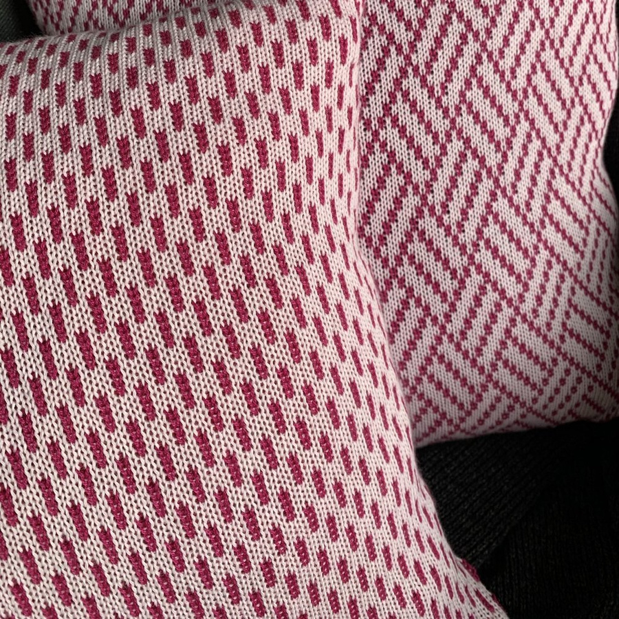 Sweterek, ocieplacz na świecę niebieski