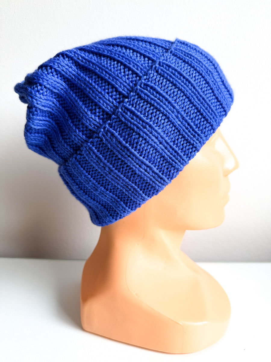 Wywijana czapka ELLI 100% merino 24 Kobalt