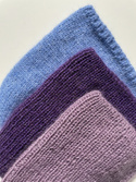 Handgemachte Damenmütze AUREA 100% Baby Merino plus Mohair und Seide 40/05 Amethyst