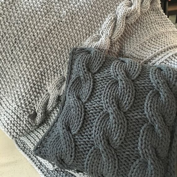 Poduszka ze sznurka bawełnianego Warkocze 150 grafit 40x40 cm