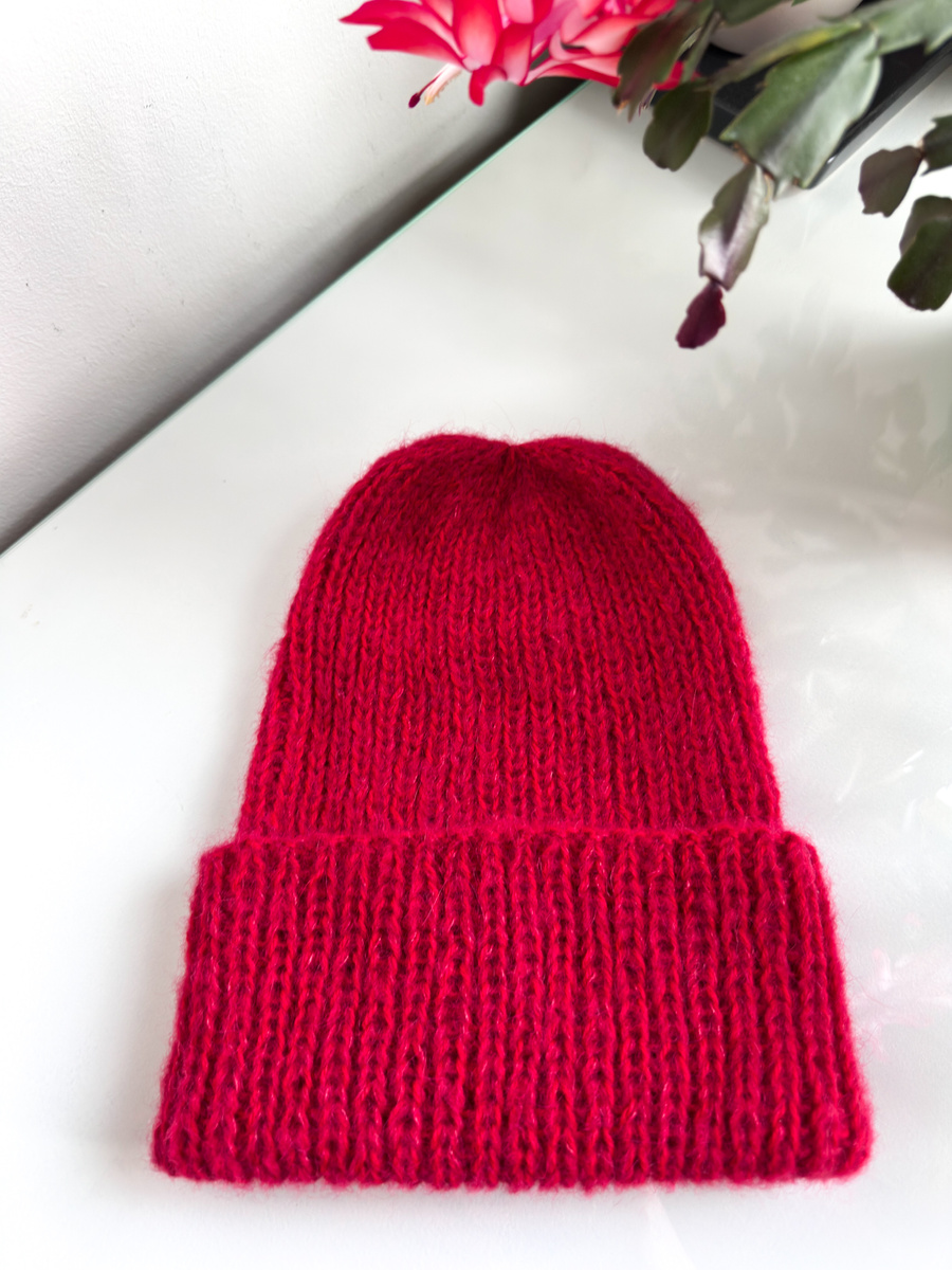 Ręcznie robiona czapka damska MORGANA Merynos, Alpaka z Jedwabiem 59/40 Marcepan