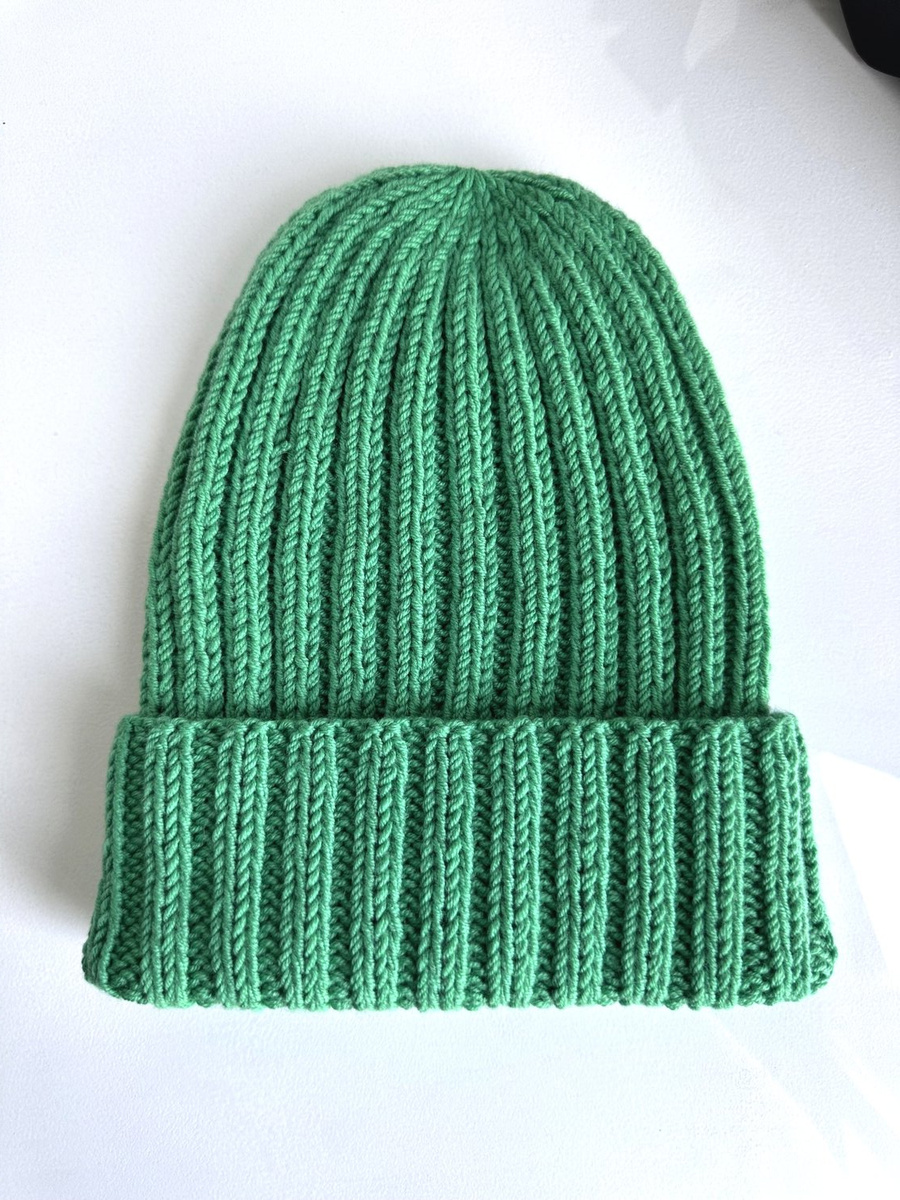 Wywijana czapka merino HELLI 100% Baby Merino 31 Jaskrawozielony