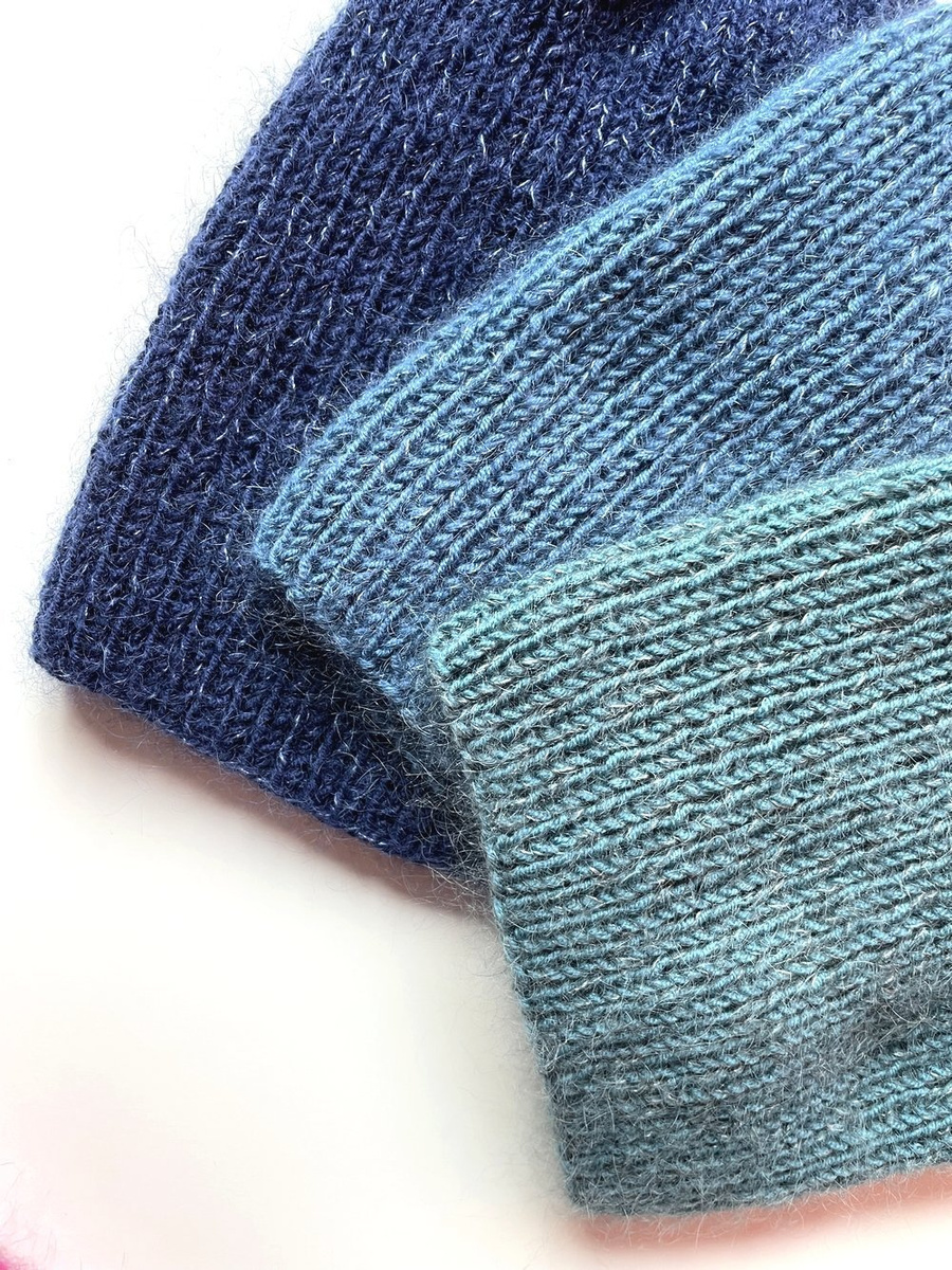 Handmade women's hat AUREA 100% baby merino plus mohair and silk 13/28 Navy Blue
