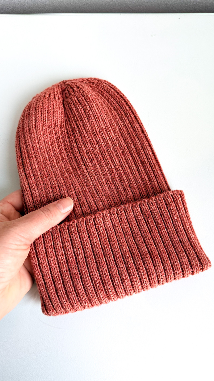 VELLA Beanie-Mütze aus Merinowolle 100% Baby Merino 48 Blush