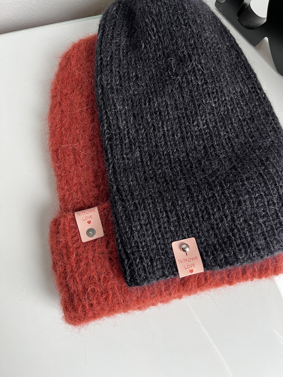 Handmade women's hat AUREA 100% Baby Merino plus mohair and silk 21/02 Black