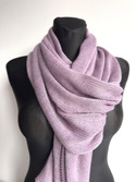 Ciepły i przytulny szal Nitkowe Love 230x35 cm 100% Baby Merino 02 Ecru