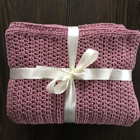 Sweterek, ocieplacz na świecę niebieski