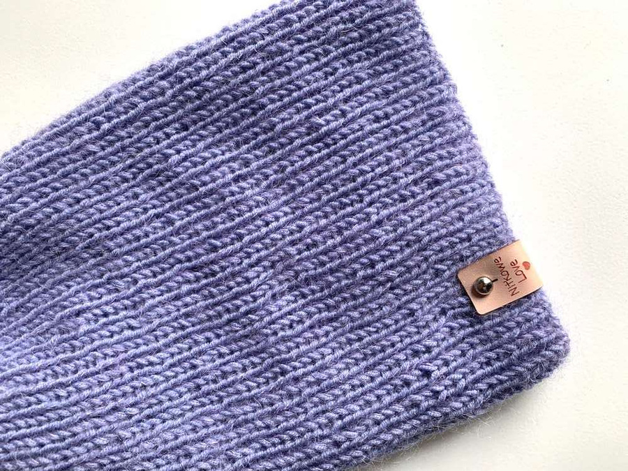Handgemachte Damenmütze AUREA 100% Baby Merino plus Mohair und Seide 25/11 Lavendel